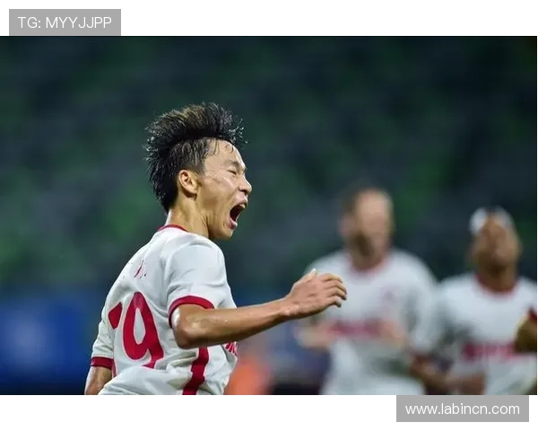 除夕夜男壶首胜东道主意大利