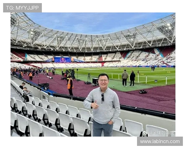 曼联官方免费大巴助远征球迷行